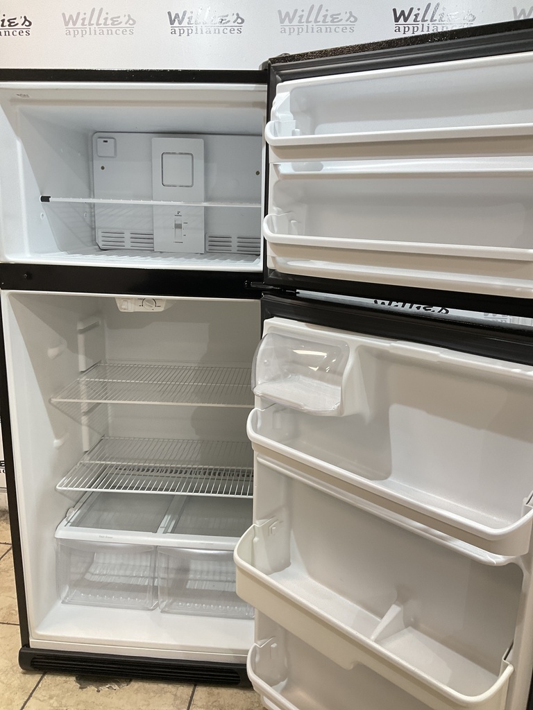Frigidaire Top and Bottom 30x66 (black) 