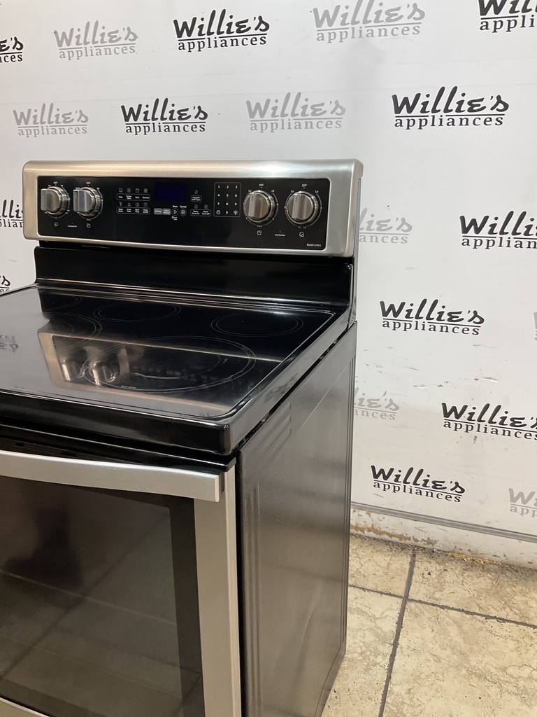 Whirlpool Electric Stove 220volts (40/50 AMP) 30inches {3 prong{