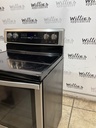 Whirlpool Electric Stove 220volts (40/50 AMP) 30inches {3 prong{