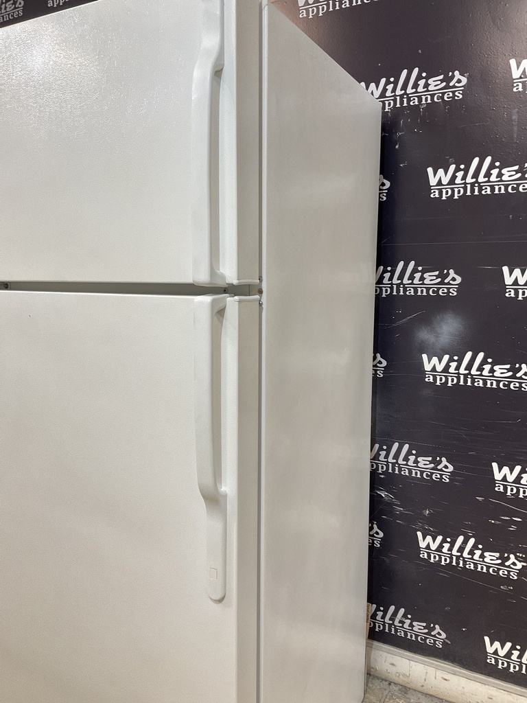 Ge Refrigerator Top and Bottom 28x67 (white) 