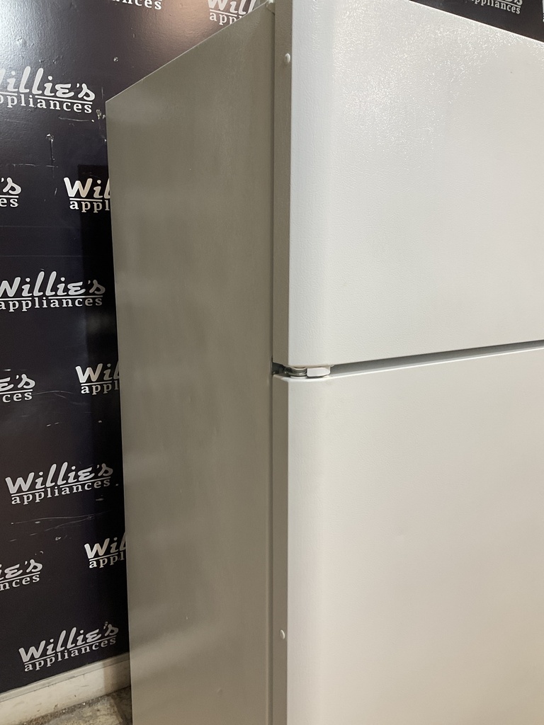 Frigidaire Refrigerator Top and Bottom 30x66 (white)
