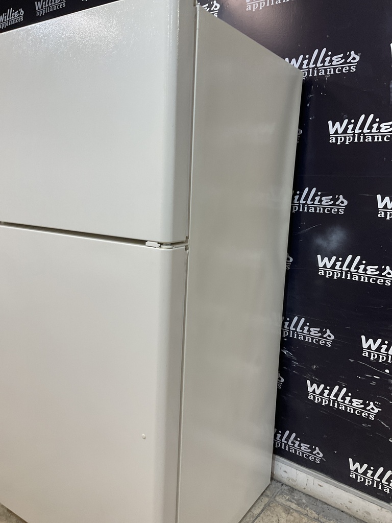 Ge Refrigerator Top and Bottom 33x67 1/2” (bisque)