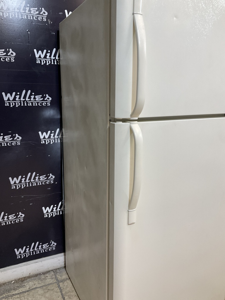 Frigidaire Refrigerator Top and Bottom 30x66 (Bisque) 