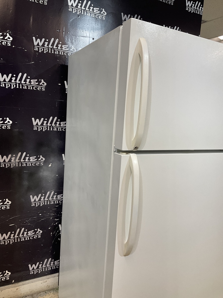 Frigidaire Refrigerator Top and Bottom 30x66 (white) 