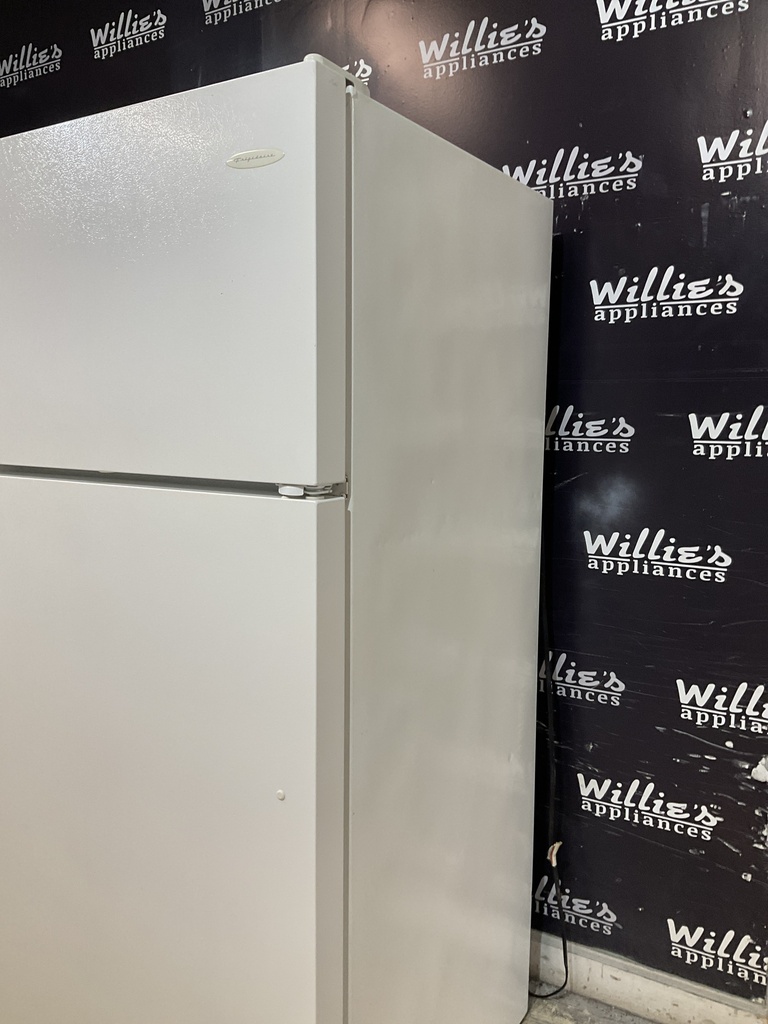 Frigidaire Refrigerator Top and Bottom 30x66 (white) 