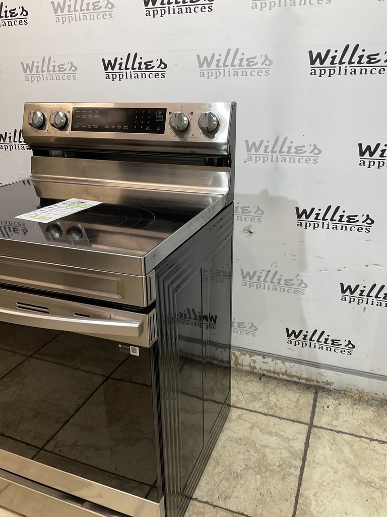 Samsung Electric Stove 220volts (40/50 AMP) 30inches {3 prong} (Stainless steel} 