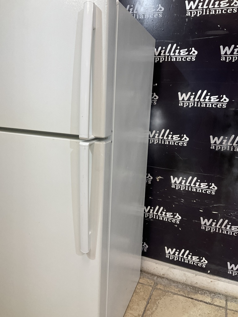Ge Refrigerator Top and Bottom 28x61 1/2” (White) 