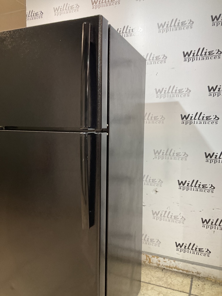 Ge Refrigerator Top and Bottom 28x67 (Black ) 