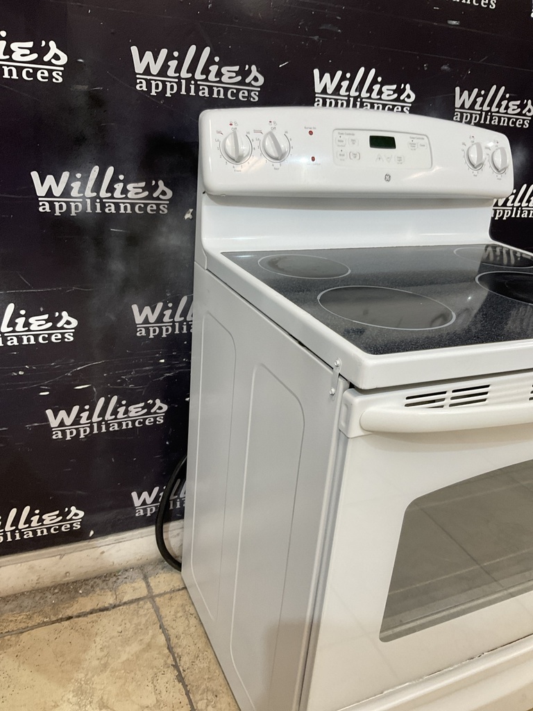 Ge Electric Stove 220volts (40/50 AMP) 30inches {4 prong} (White) 