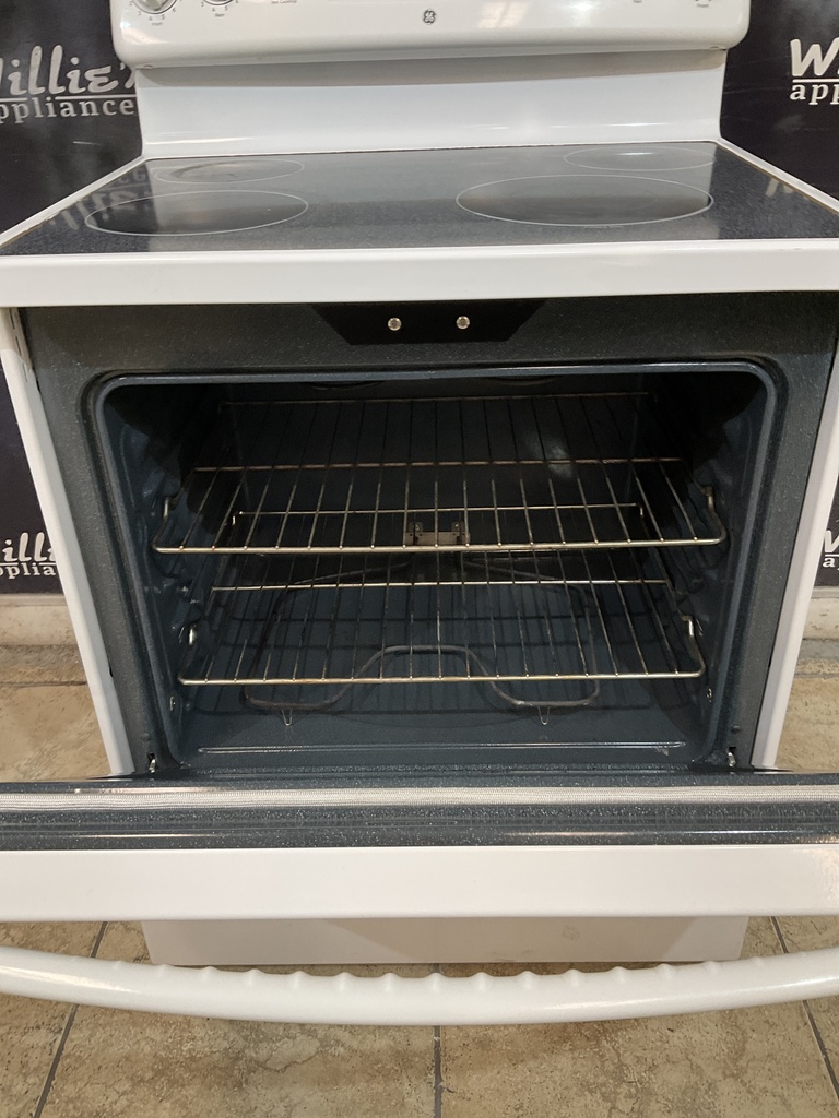 Ge Electric Stove 220volts (40/50 AMP) 30inches {4 prong} (White) 