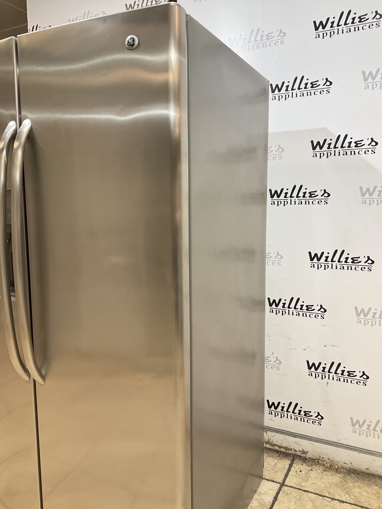 Ge Refrigerator Side by Side 36x69 1/2” (Stainless Steel)