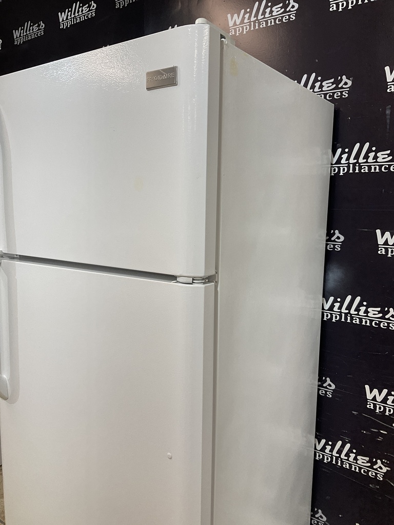 Frigidaire Refrigerator Top and Bottom 30x66 (white) 