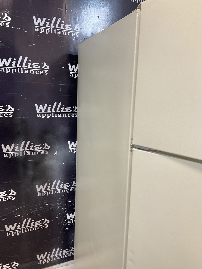 Hotpoint Top and Bottom 28x65 (Bisque) 