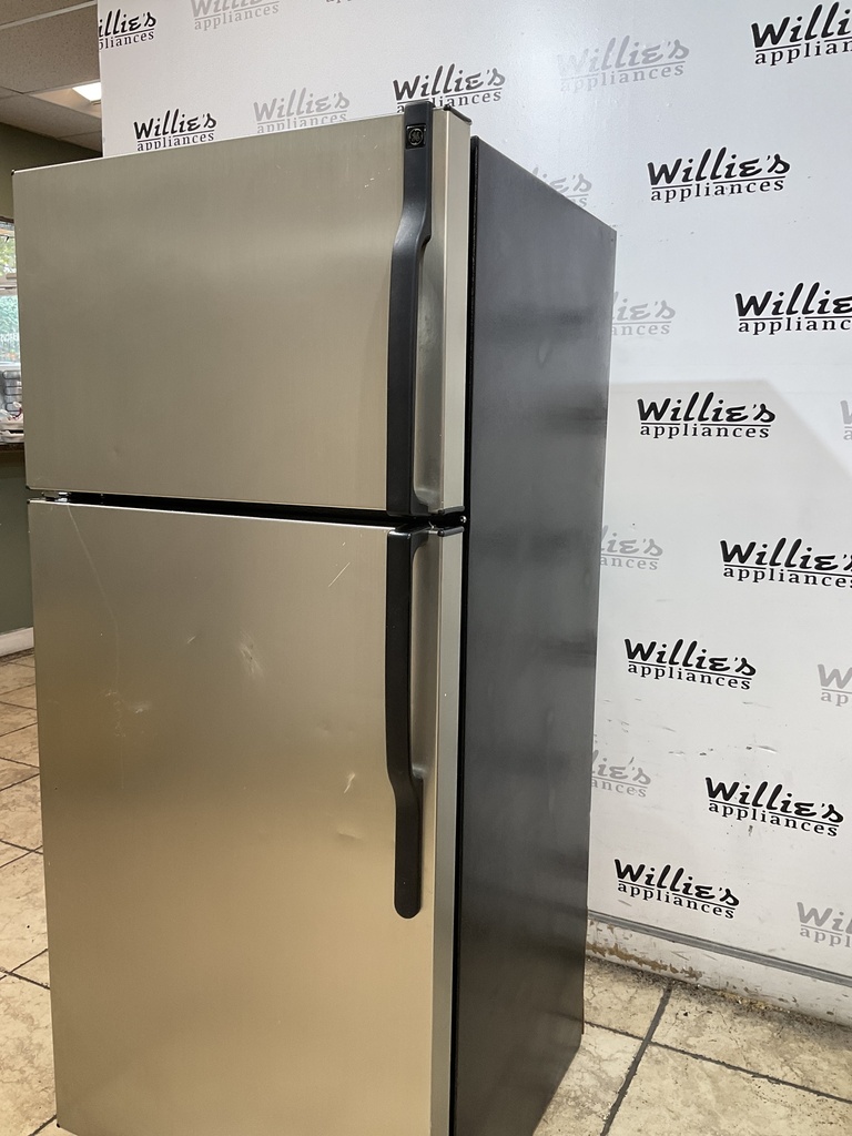Ge Refrigerator Top and Bottom 28x64 1/2” (Stainless Steel) 