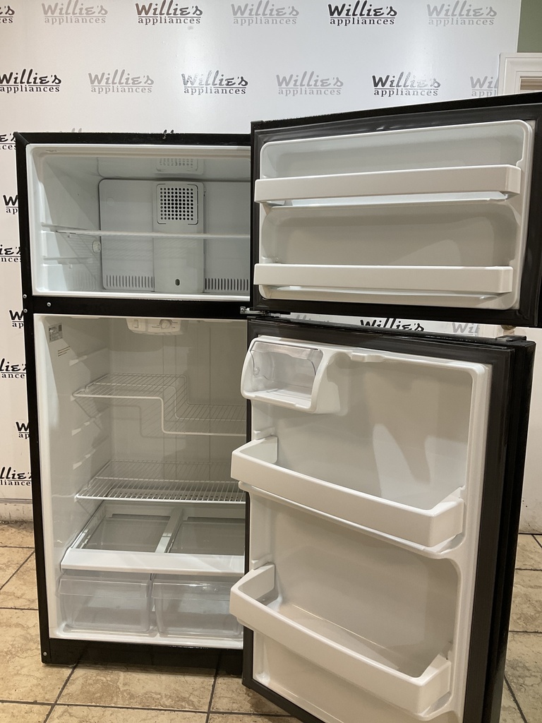 Ge Refrigerator Top and Bottom 28x64 1/2” (Black) 