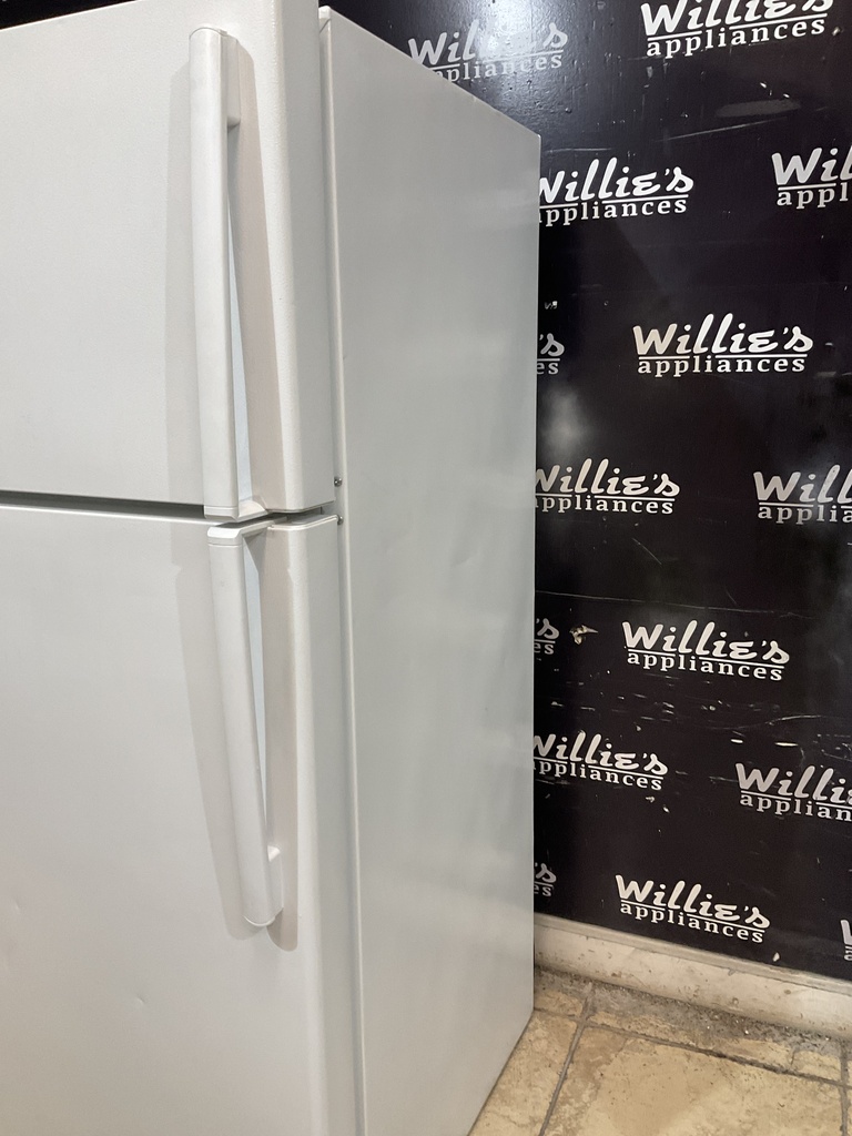 Ge Refrigerator Top and Bottom 28x61 1/2” (White) 