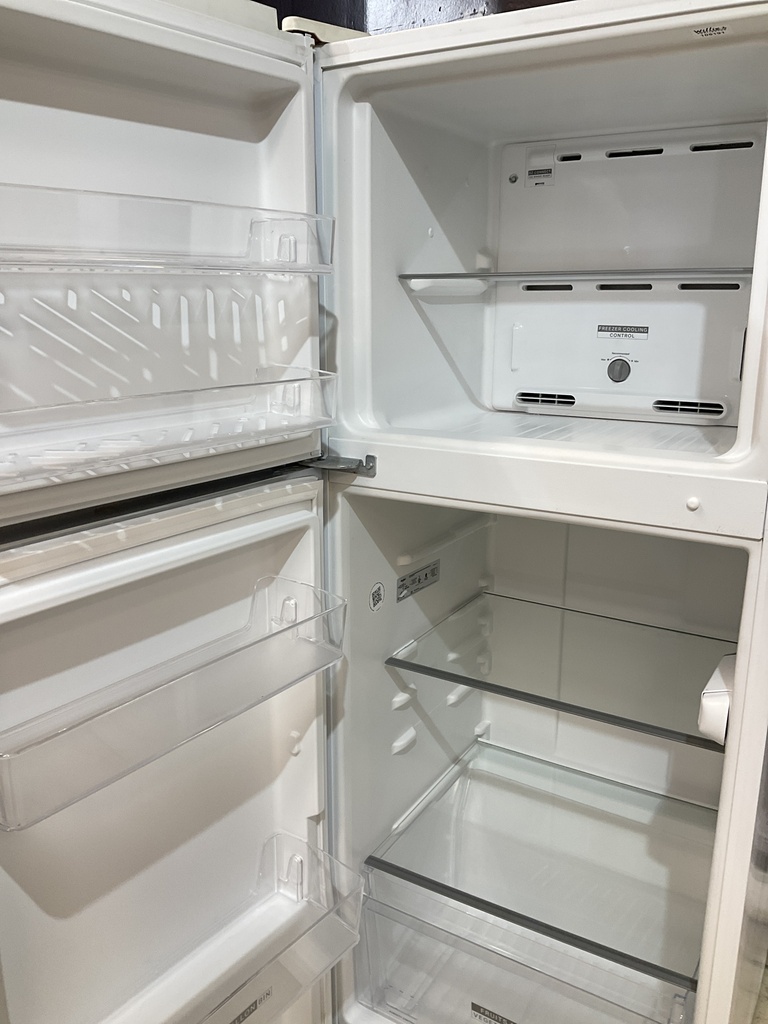 Whirlpool Refrigerator Top and Bottom 24x61 (White)