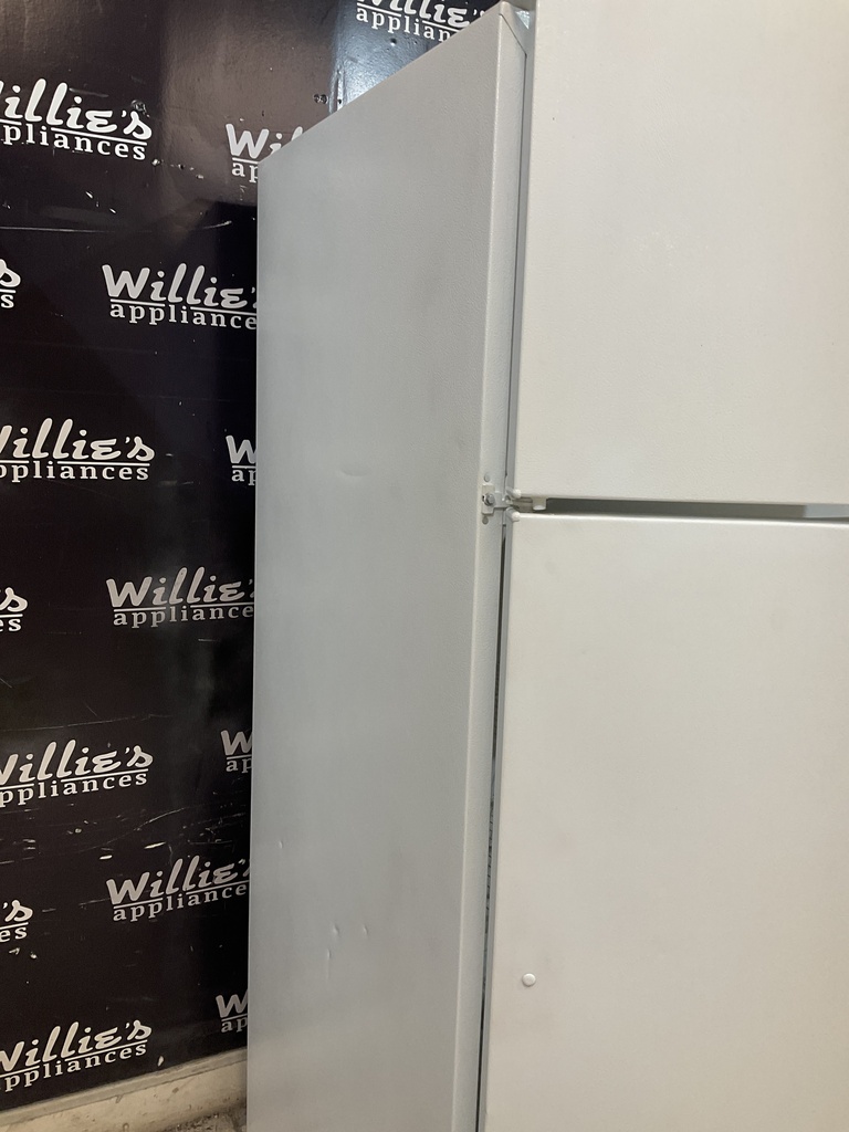 Ge Refrigerator Top and Bottom 28x67  (White) 