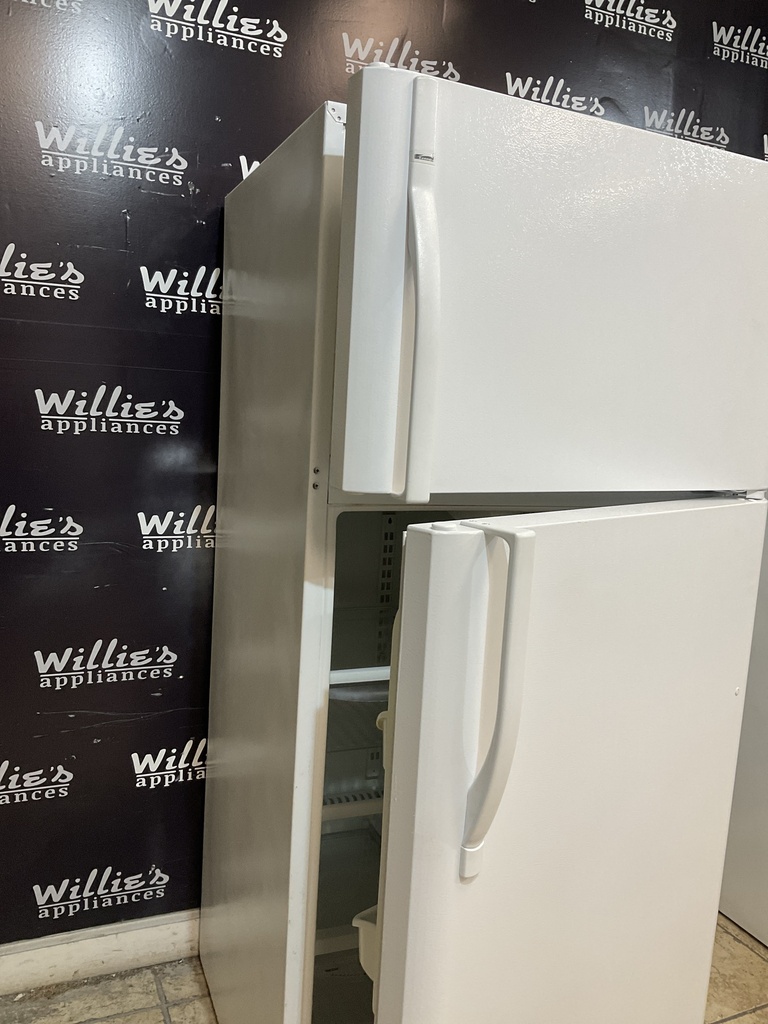 Kenmore Refrigerator Top and Bottom 30x65 1/2” (White) 