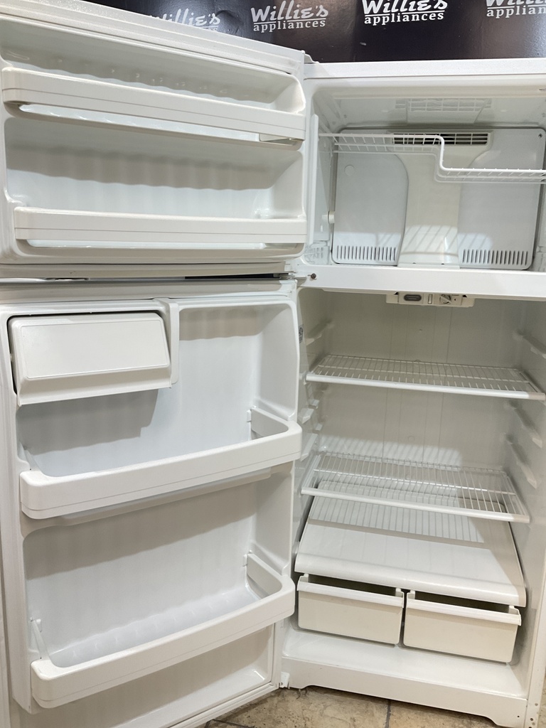 Ge Refrigerator Top and Bottom 28x64 1/2” (White) 