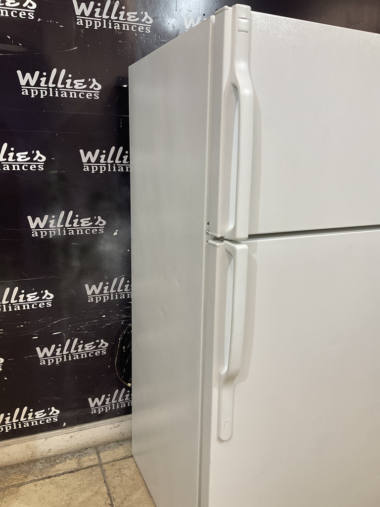 Ge Refrigerator Top and Bottom 28x64 1/2” (White) 