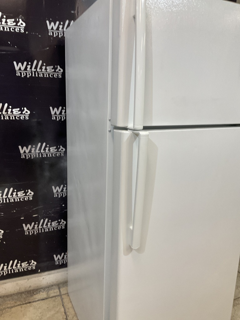 Ge Refrigerator Top and Bottom 28x66 1/2” (White) 