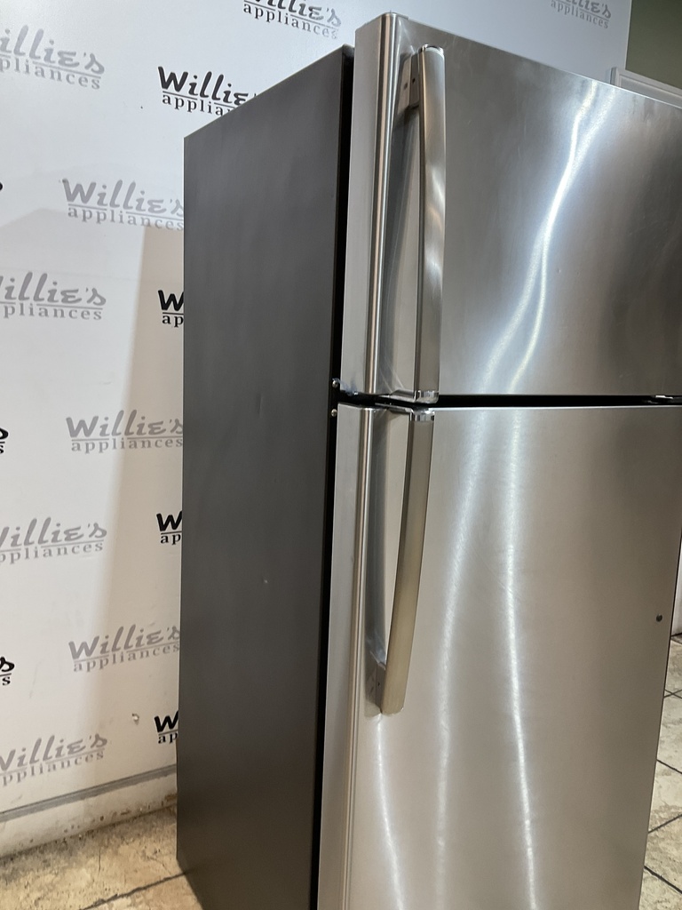 Ge Refrigerator Top and Bottom 28x64 1/2” (Stainless Steel)