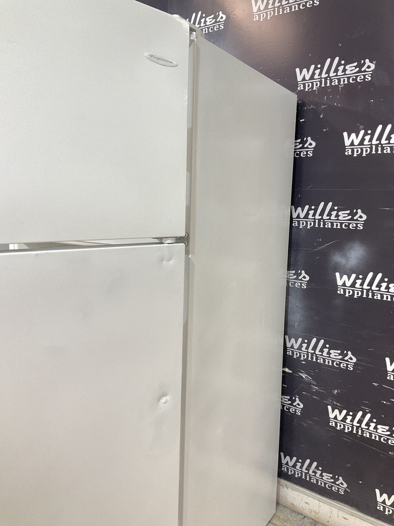 Frigidaire Refrigerator Top and Bottom 30x66 1/2” (White) 