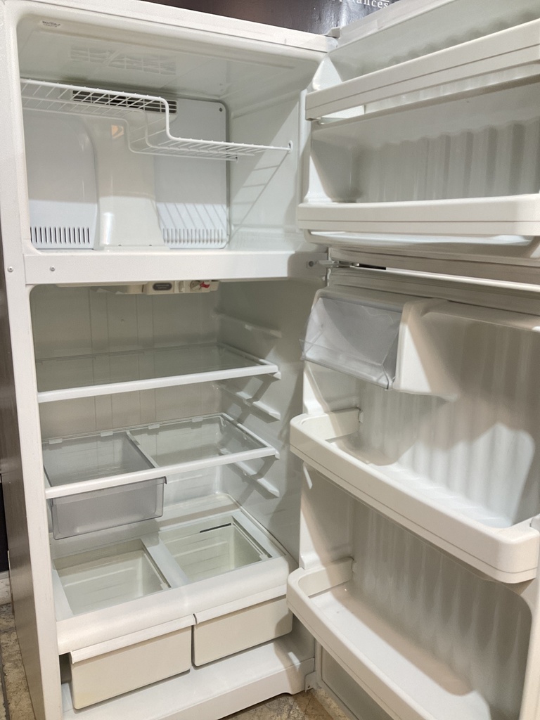 Ge Refrigerator Top and Bottom 28x64 1/2” (White) 