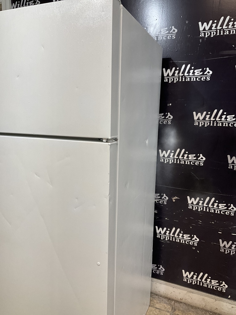 Ge Refrigerator Top and Bottom 28x64 1/2” (White) 