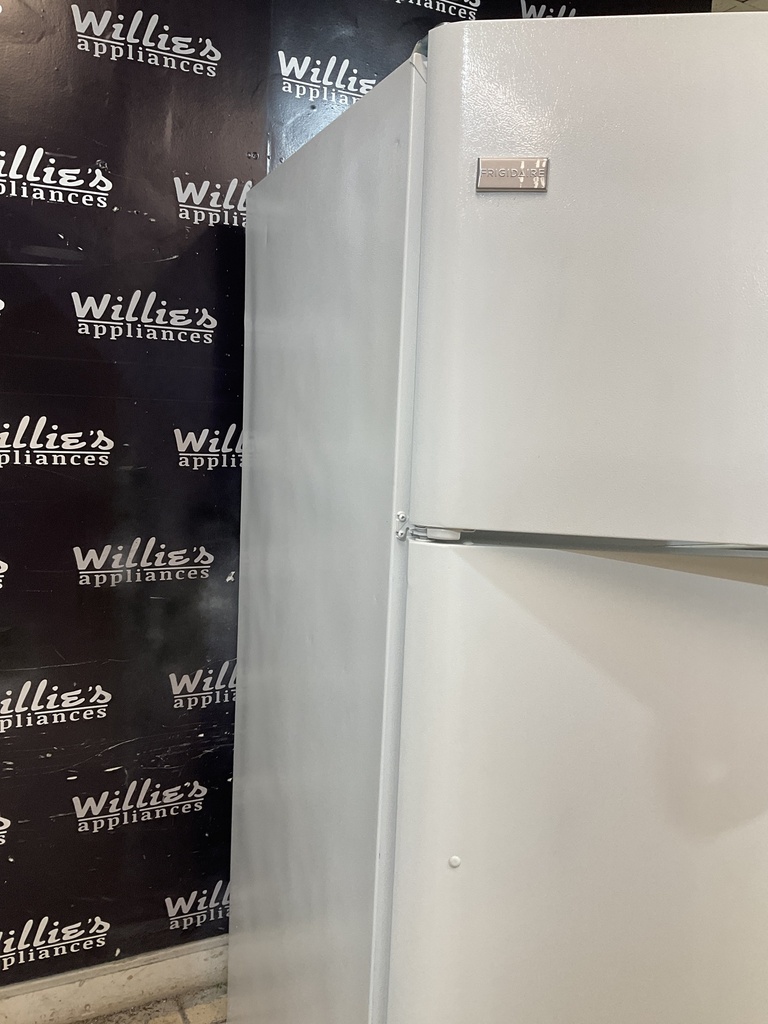 Frigidaire Refrigerator Top and Bottom 30x68 1/2” (white) 