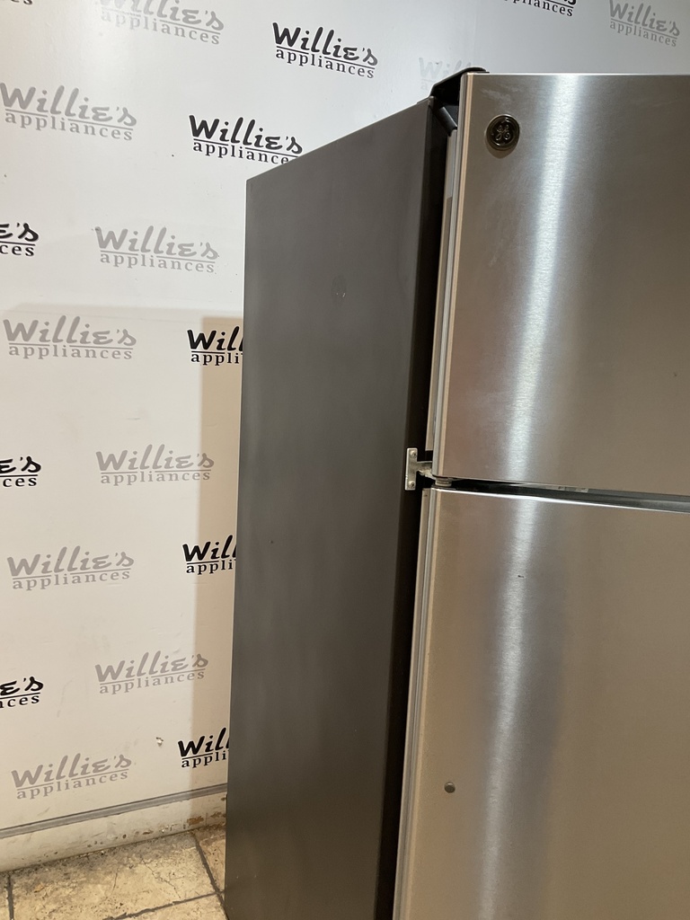 Ge Refrigerator Top and Bottom 28x64 1/2” (Stainless Steel) 