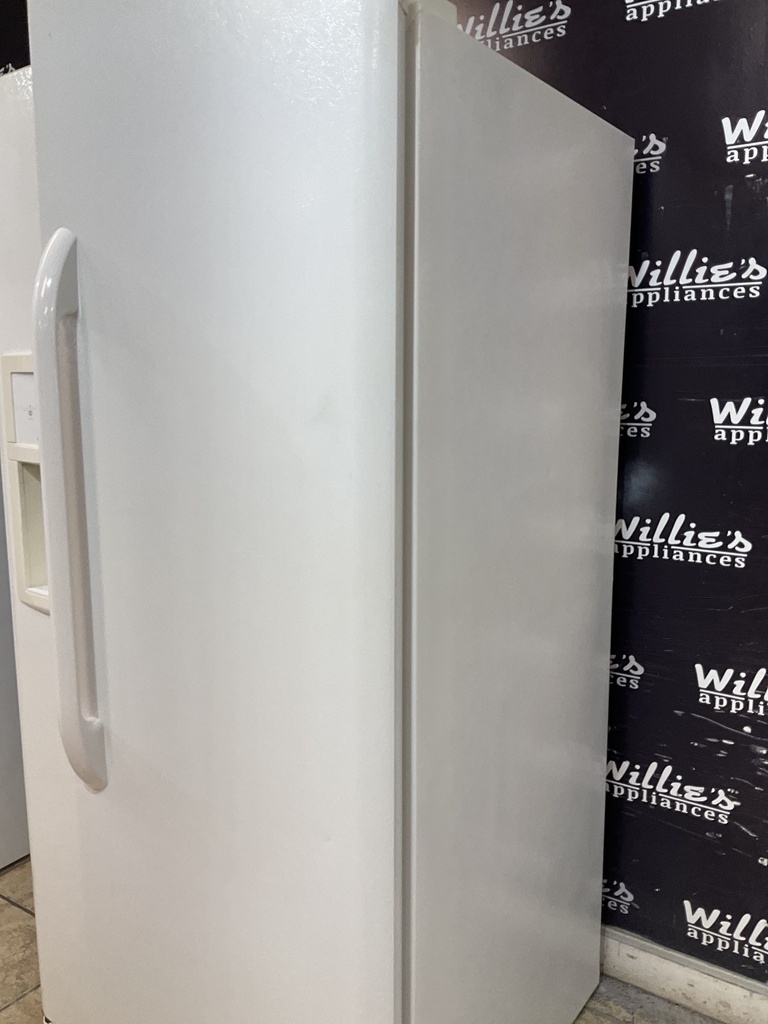 Frigidaire Refrigerator Top and Bottom 34x69 1/2” (White) 