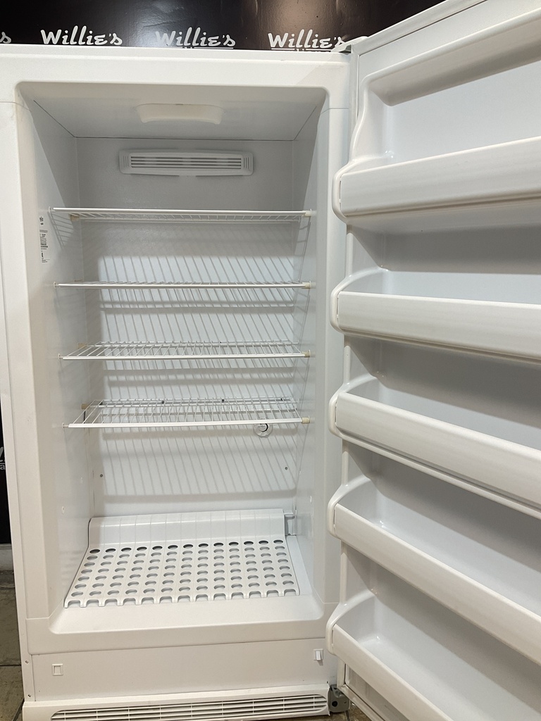 Frigidaire Refrigerator Single Door 34x67” (White) 