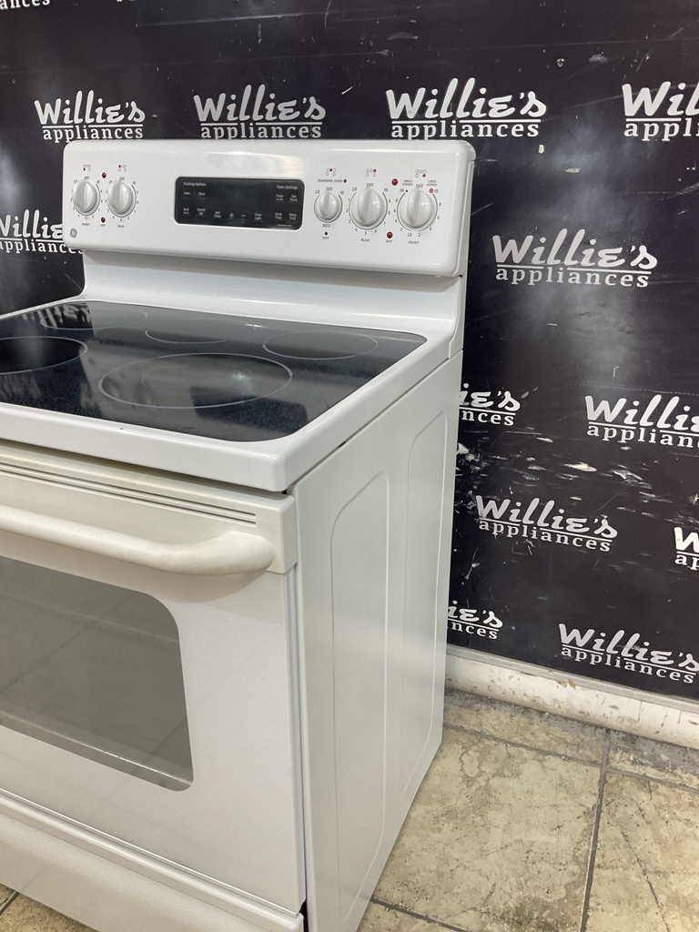 Ge Electric Stove 220volts (40/50 AMP) 30inches {no cord} (White) 