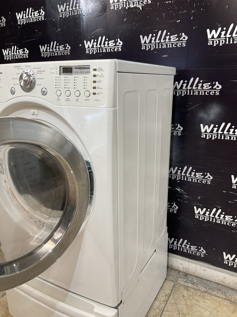 Lg Electric Dryer 220volts (30 AMP) 27inches {4 prong} (White)
