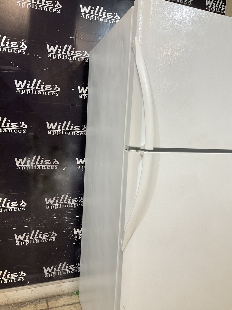 Frigidaire Refrigerator Top and Bottom 30x69 (White) 