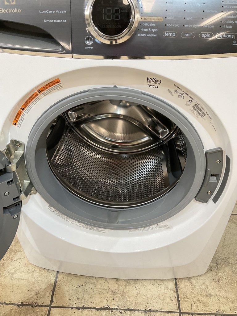 Electrolux Washer Front-load 27inches (White) 
