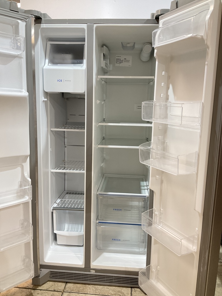 Frigidaire Refrigerator Side by Side 33x70 (Stainless Steel) 