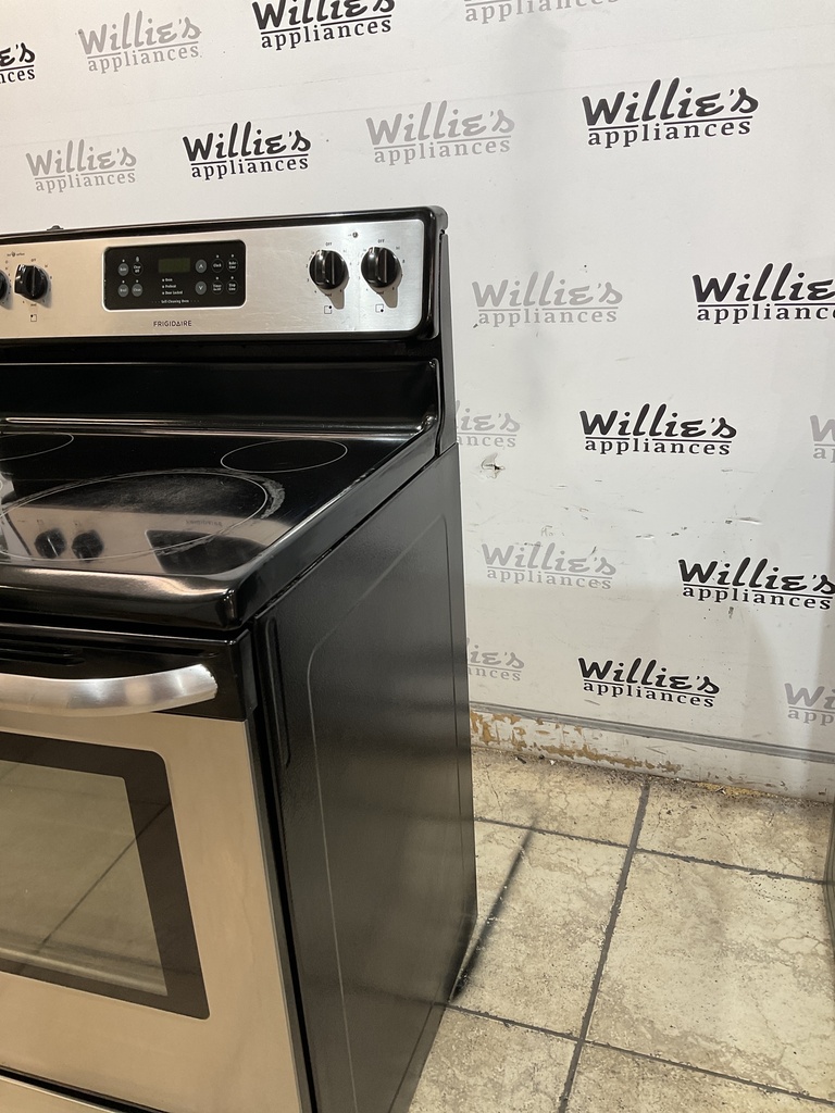 Frigidaire Electric Stove 220volts (30 AMP) 30inches {3 prong} (stainless steel) 