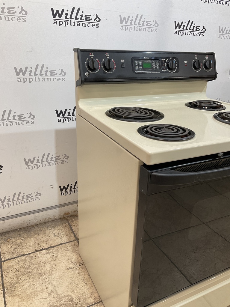 Ge Electric Stove 220volts (40/50 AMP) 30inches {no cord} (Bisque/Black) 