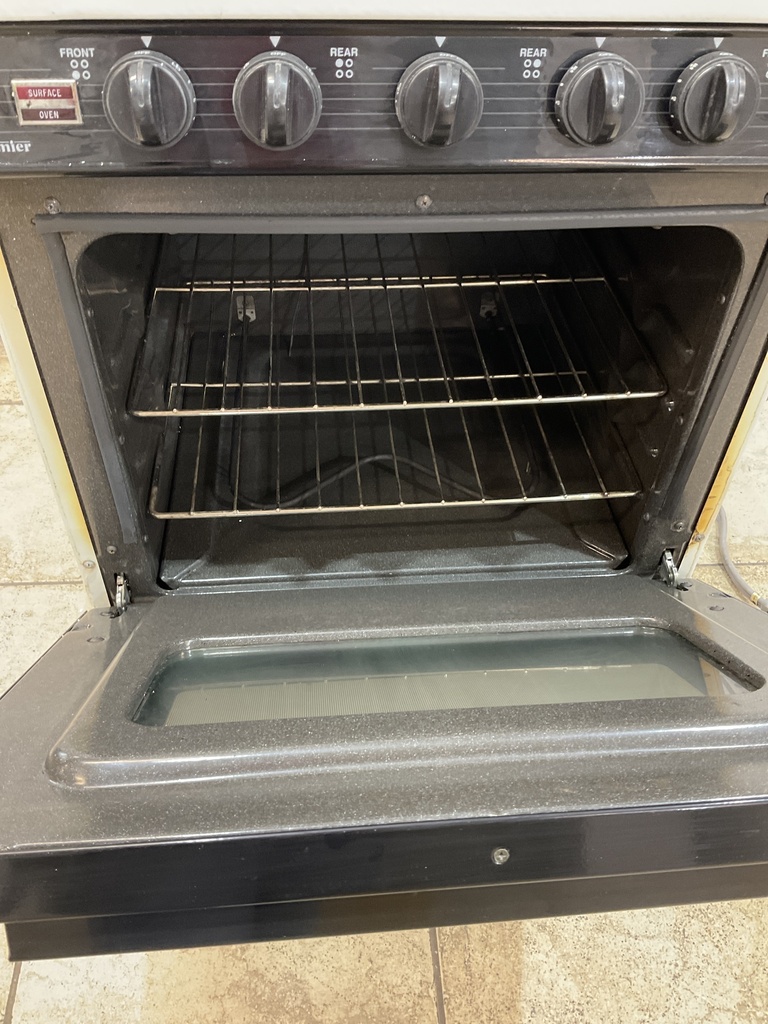 Premier Electric Stove 220volts (40/50  AMP) 24inches {3 prong} (White/Black) 