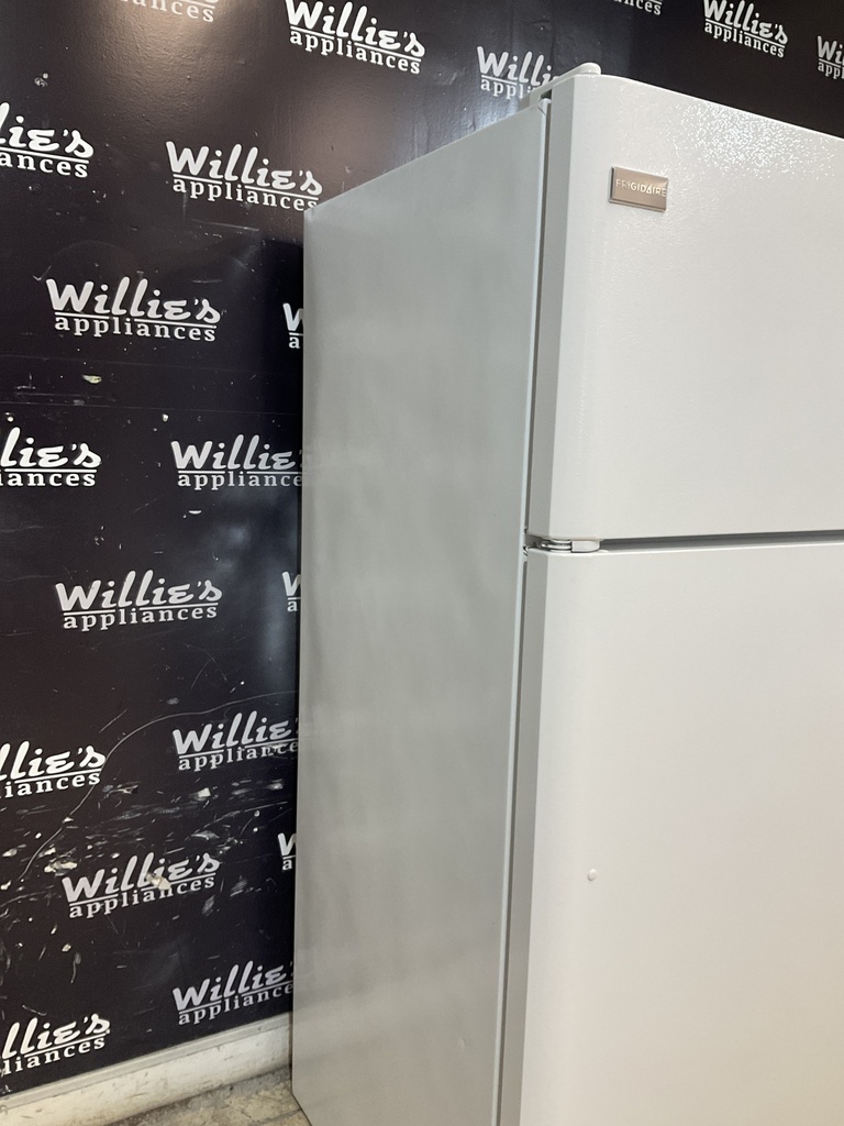 Frigidaire Refrigerator Top and Bottom 30x66 (White) 