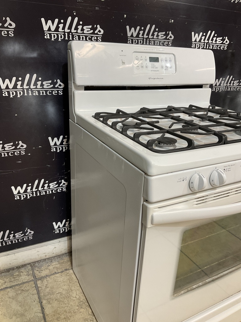 Frigidaire Natural Gas Stove 30inches (white) 