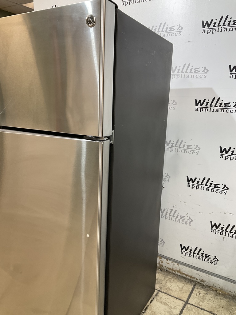 Ge Refrigerator Top and Bottom 28x64 1/2” (Stainless Steel) 