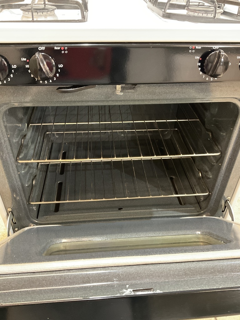 Hotpoint Natural Gas Stove 30inches (White/Black) 