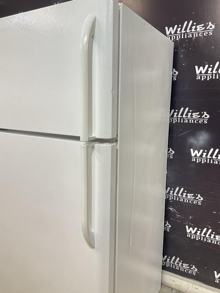Frigidaire Refrigerator Top and Bottom 30x66 (white) 