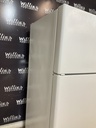Hotpoint Refrigerator Top and Bottom 33x67 (White) 