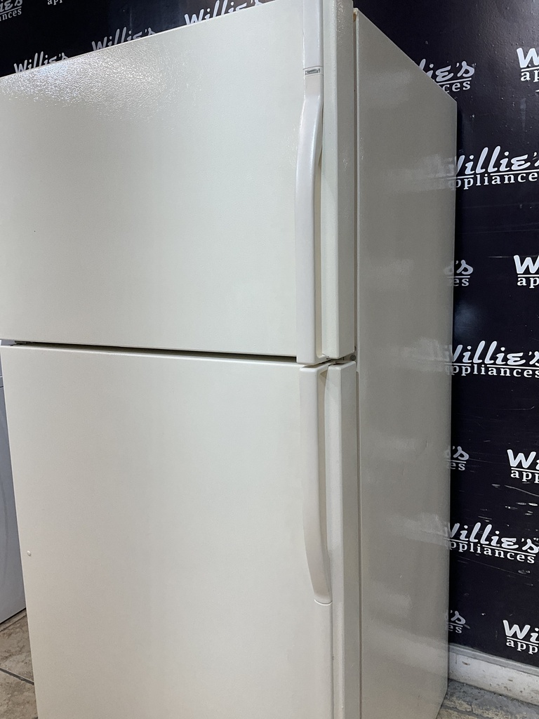 Kenmore Refrigerator Top and Bottom 33x66 (bisque) 