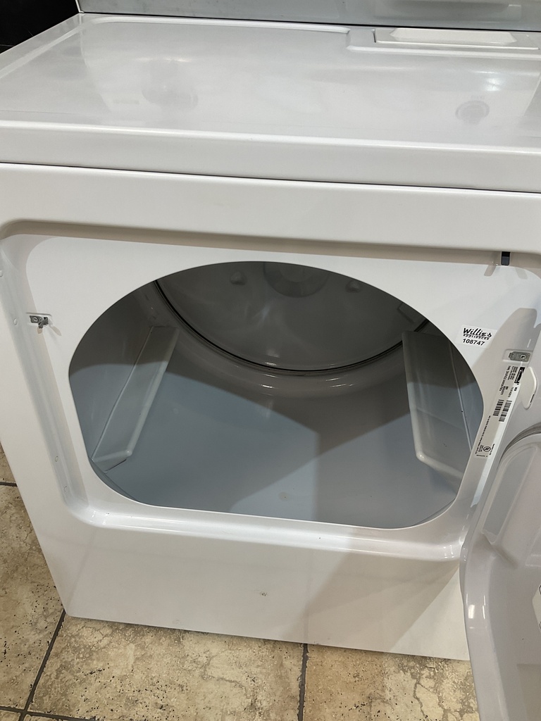 Kenmore Electric Dryer 220volts (30 AMP) 29inches {3 prong} (white) 